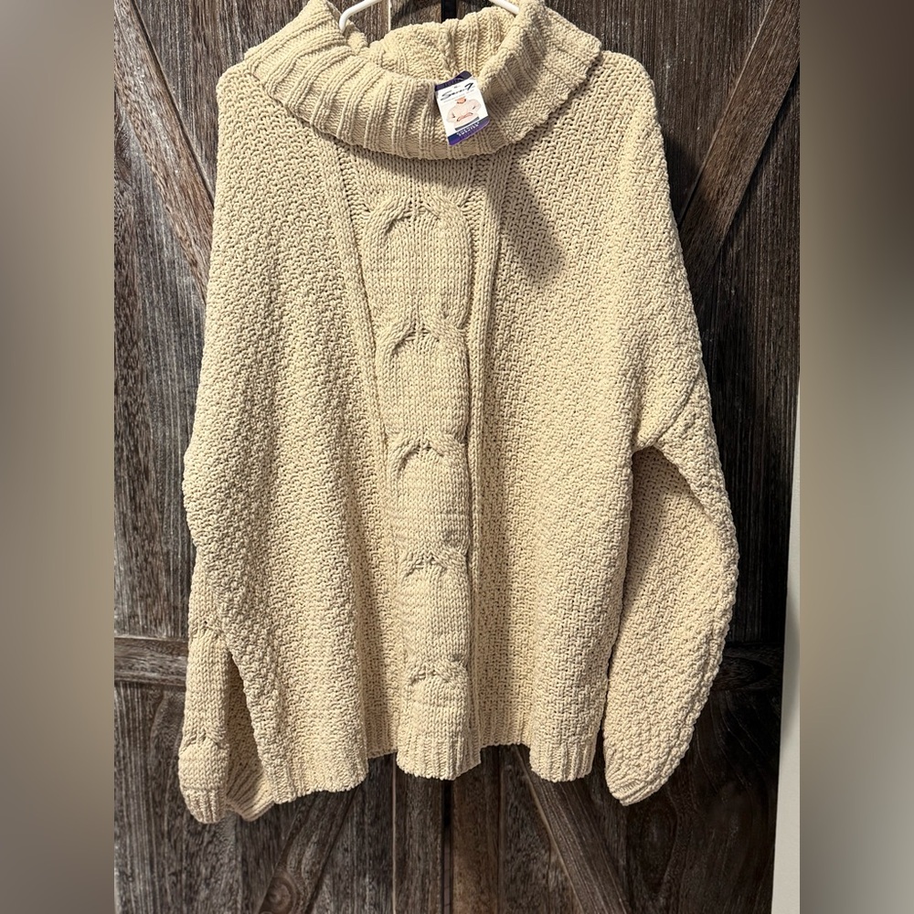 Seven7 Chenille Chunky Cable Knit Pullover Sweater.
